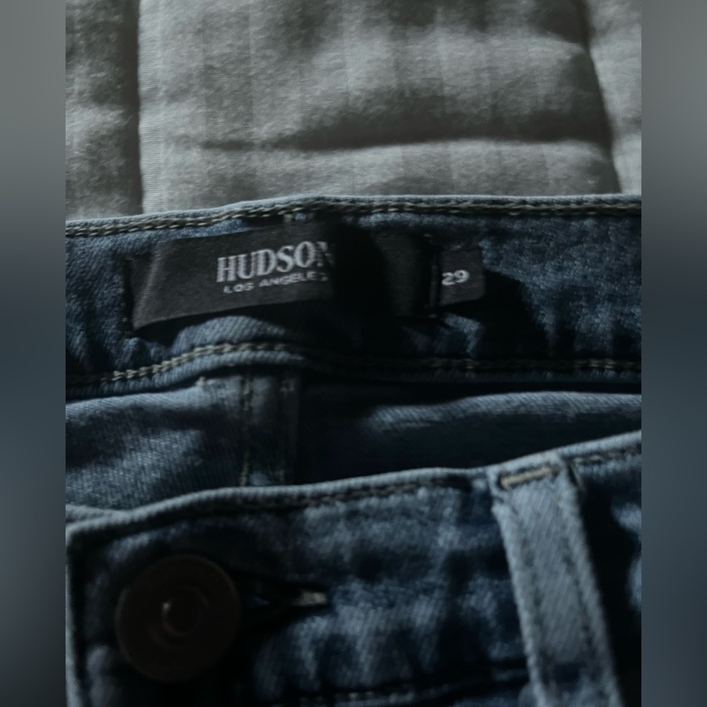 Hudson Light Wash Distressed Jeans ~ Size 29 - Picture 5 of 5